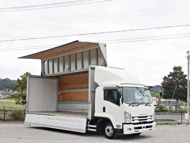いすゞ フォワード 中型/増トン ウイング エアサス ベッド の中古トラック【車両No.200601】