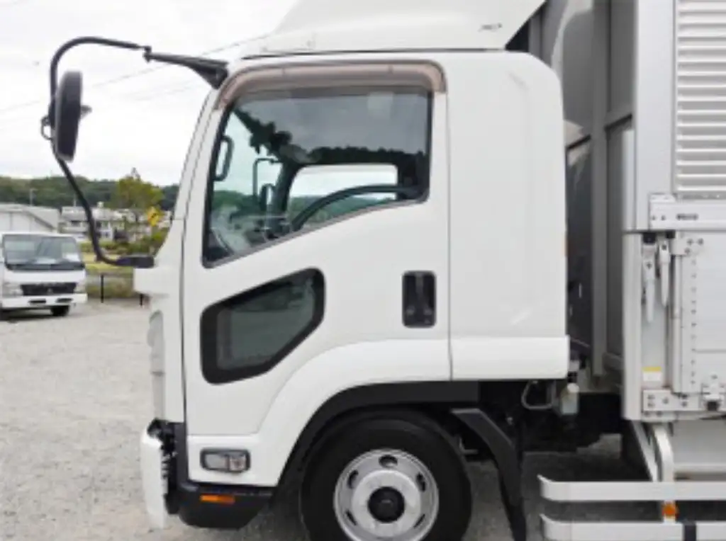 いすゞ フォワード 中型/増トン ウイング エアサス ベッドの中古トラック画像9