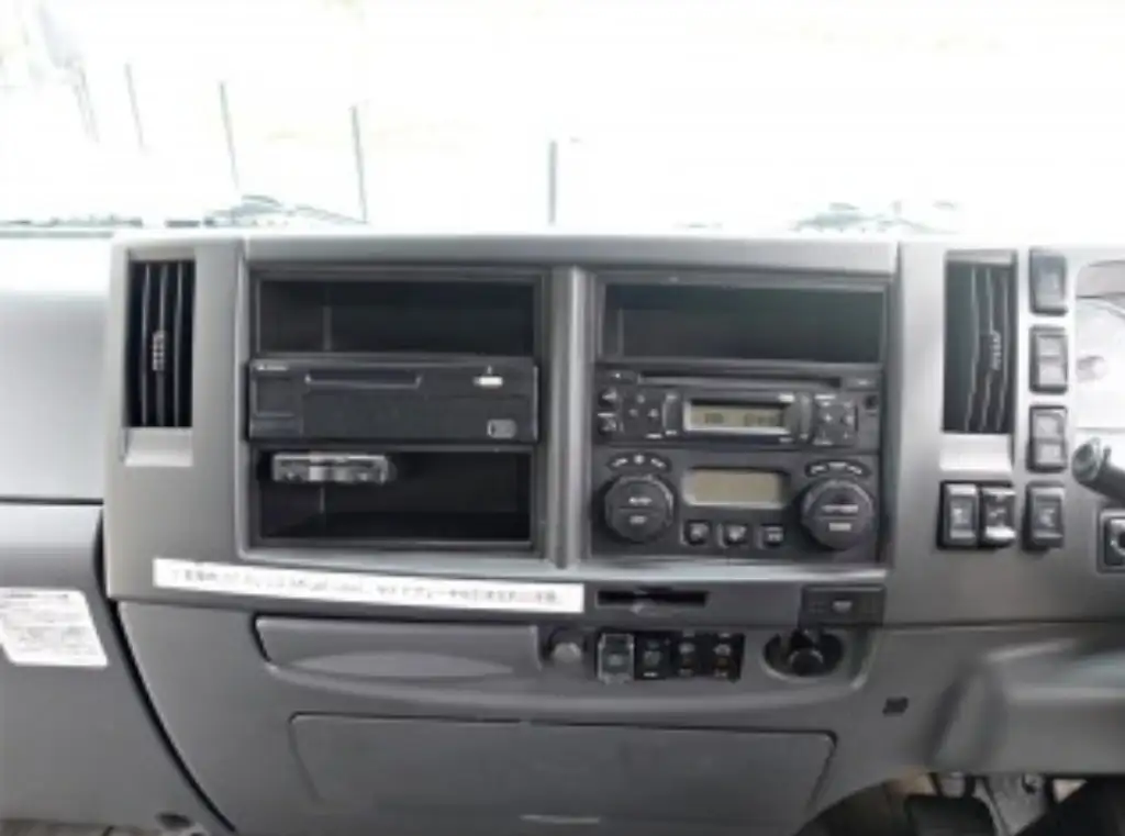 いすゞ フォワード 中型/増トン ウイング エアサス ベッドの中古トラック画像12