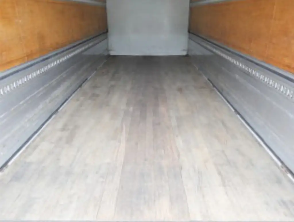 いすゞ フォワード 中型/増トン ウイング エアサス ベッドの中古トラック画像6