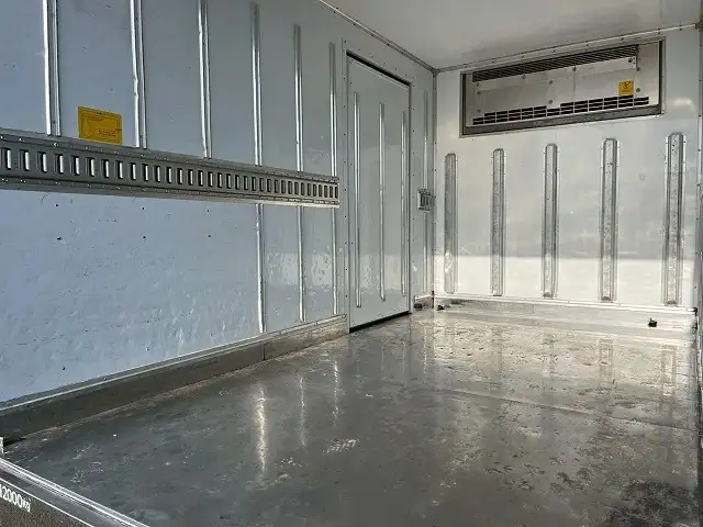 三菱 キャンター 小型 冷凍冷蔵 低温 サイドドアの中古トラック画像10