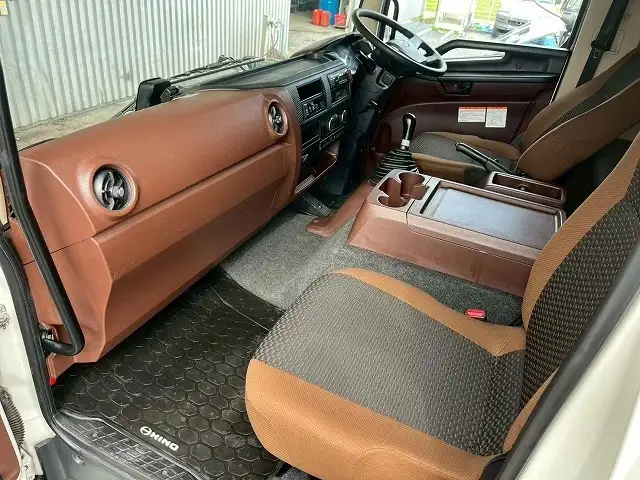 日野 レンジャー 中型/増トン アルミバン パワーゲート エアサスの中古トラック画像13