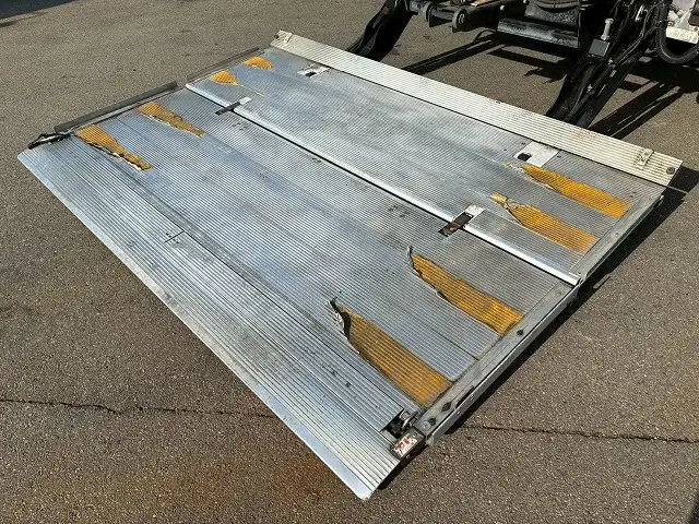 三菱 ファイター 中型/増トン 冷凍冷蔵 低温 パワーゲートの中古トラック画像10