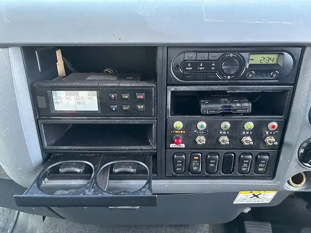 三菱 ファイター 中型/増トン 冷凍冷蔵 低温 パワーゲートの中古トラック画像14