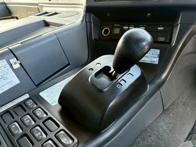 三菱 スーパーグレート 大型 冷凍冷蔵 低温 パワーゲートの中古トラック画像15