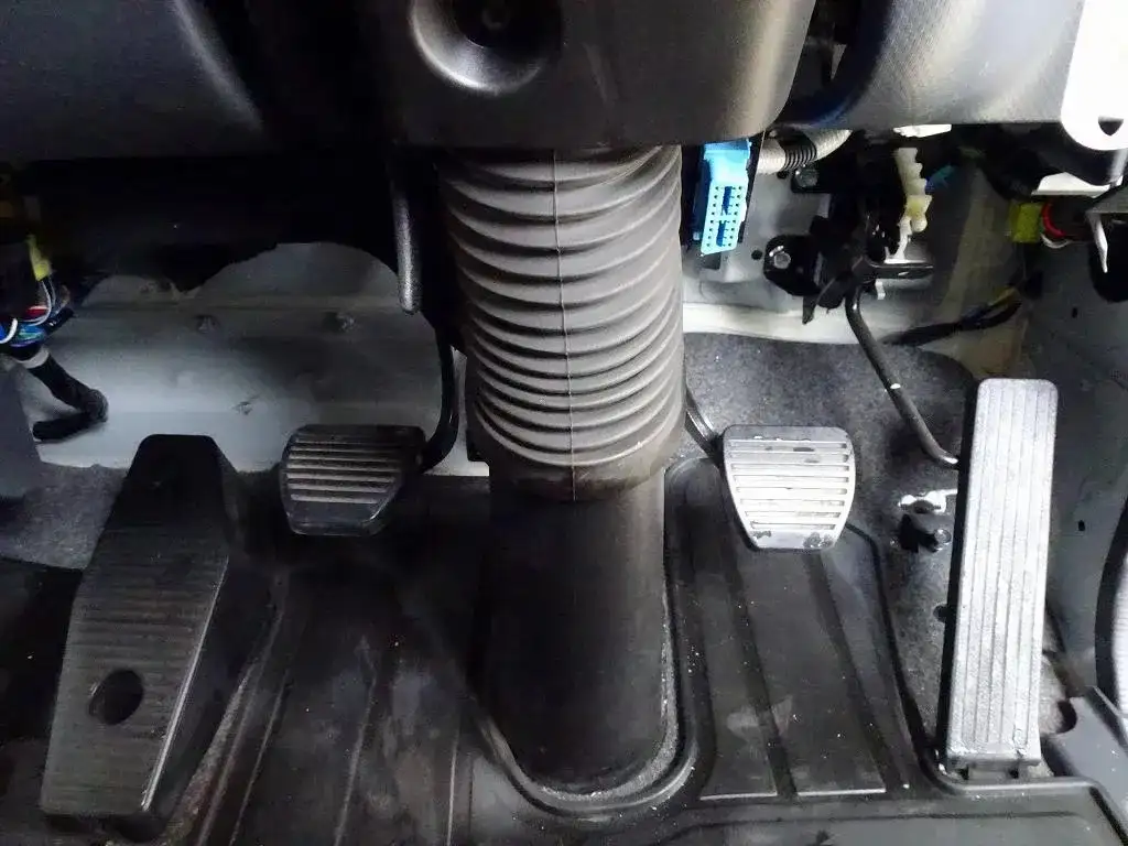 いすゞ フォワード 中型/増トン ウイング エアサス ベッドの中古トラック画像像17