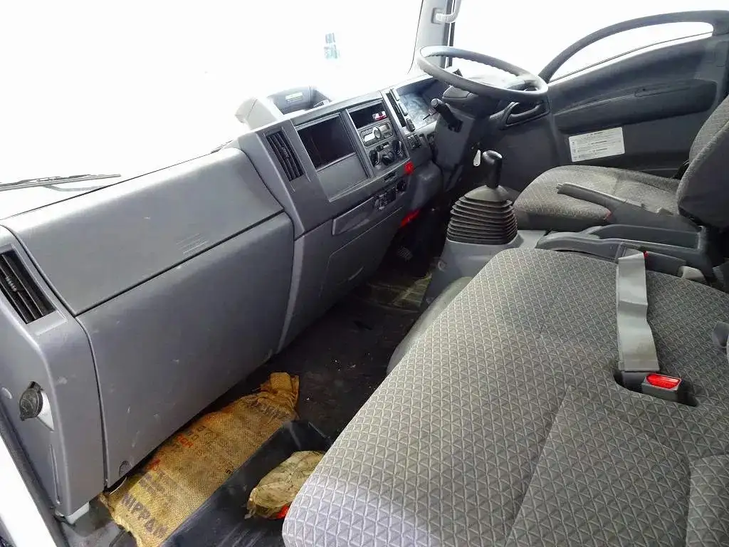 いすゞ エルフ 小型 アルミバン 3枚観音 2RG-NPS88ANの中古トラック画像9