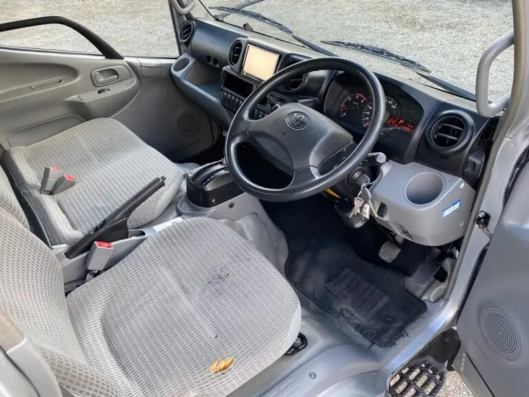 トヨタ ダイナ 小型 アルミバン サイドドア 3枚観音の中古トラック画像11