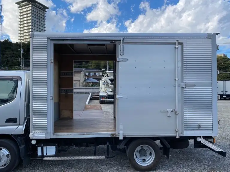 トヨタ ダイナ 小型 アルミバン サイドドア 3枚観音の中古トラック画像10