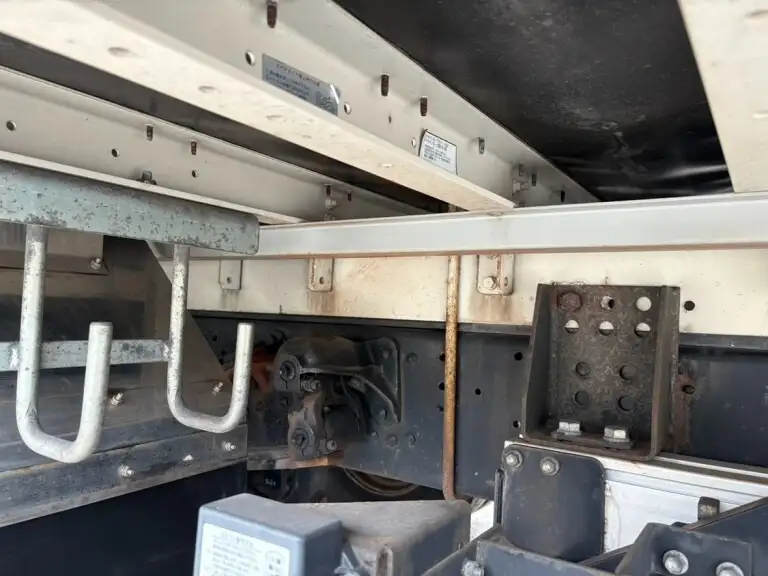 三菱 ファイター 中型/増トン ウイング パワーゲート ベッドの中古トラック画像16