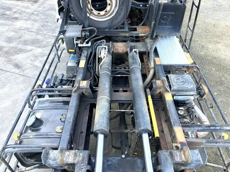 日野 レンジャー 中型/増トン アームロール ツインホイスト ベッドの中古トラック画像15