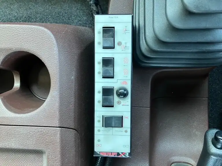 日野 レンジャー 中型/増トン アームロール ツインホイスト ベッドの中古トラック画像14