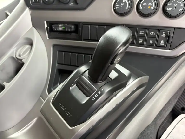 日産UD クオン 大型 ウイング エアサス 2PG-CG4FAの中古トラック画像13