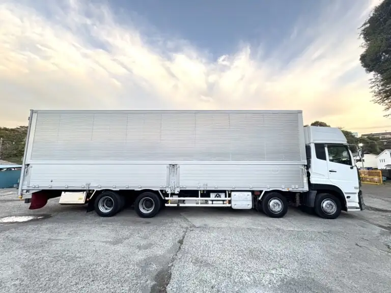 日産UD クオン 大型 ウイング ハイルーフ エアサスの中古トラック画像3