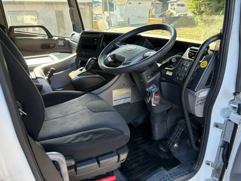 日産UD クオン 大型 ウイング ハイルーフ エアサスの中古トラック画像11