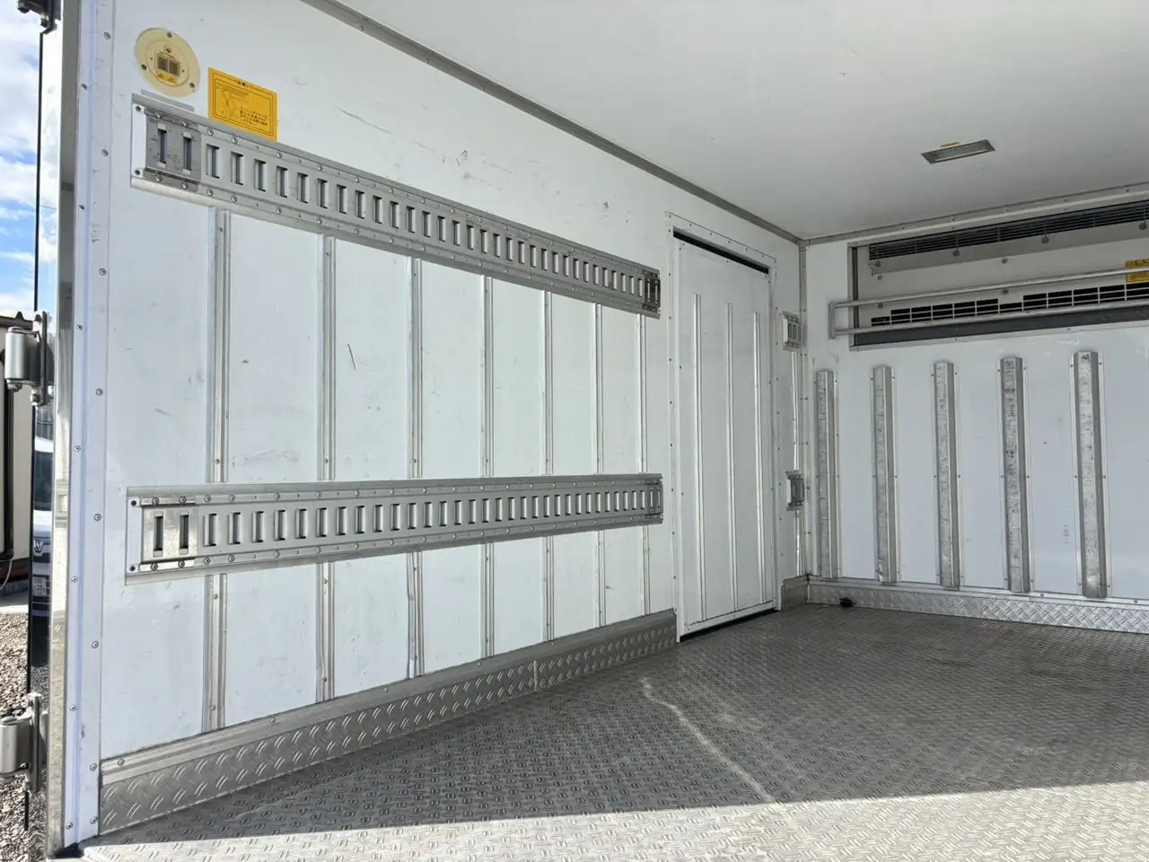 いすゞ エルフ 小型 冷凍冷蔵 低温 スタンバイの中古トラック画像7