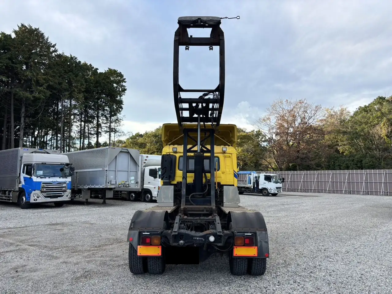 日産UD クオン 大型 トラクター 1デフ ベッドの中古トラック画像6