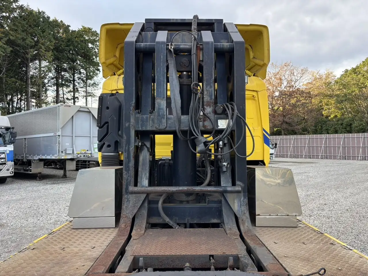 日産UD クオン 大型 トラクター 1デフ ベッドの中古トラック画像8