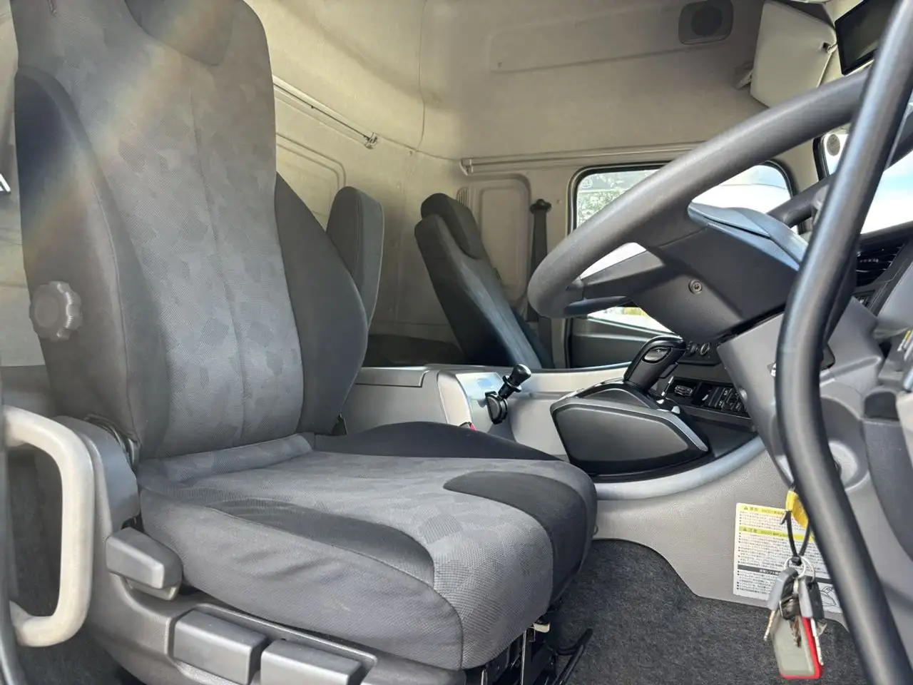 日産UD クオン 大型 ウイング ハイルーフ エアサスの中古トラック画像11