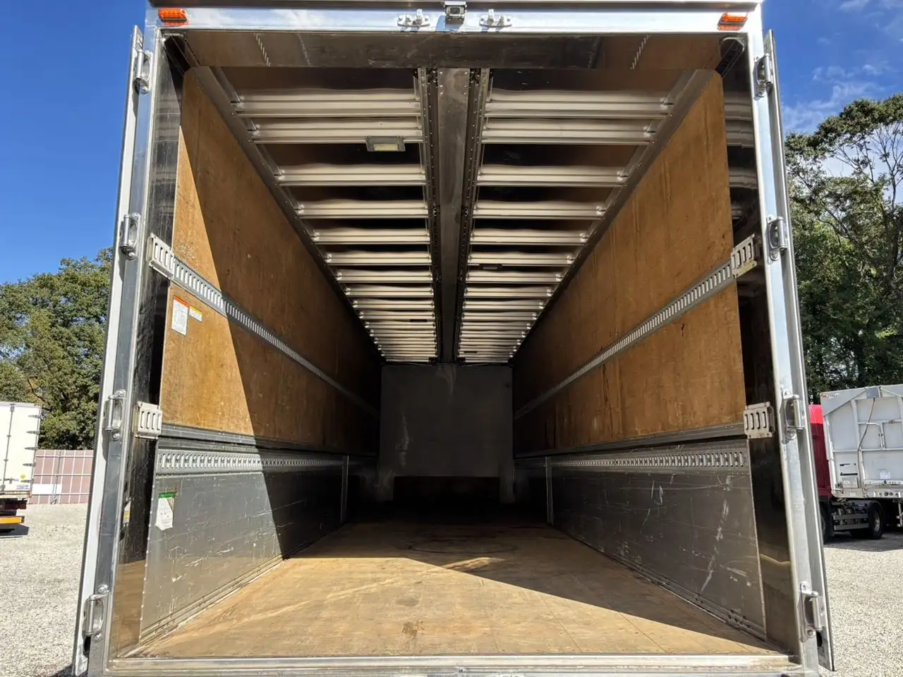 日産UD クオン 大型 ウイング ハイルーフ エアサスの中古トラック画像6