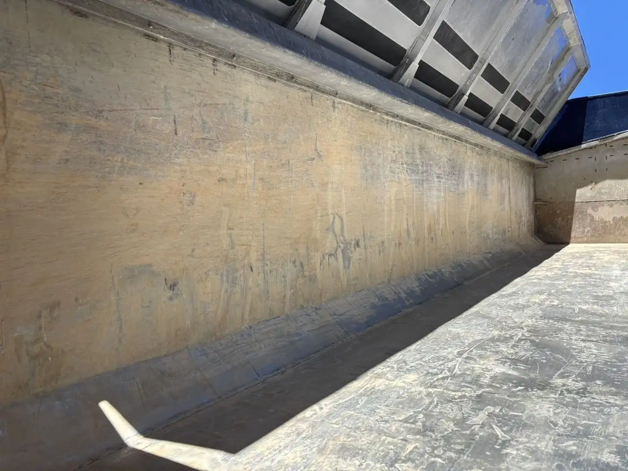 三菱 スーパーグレート 大型 ダンプ 土砂禁 天蓋付きの中古トラック画像10