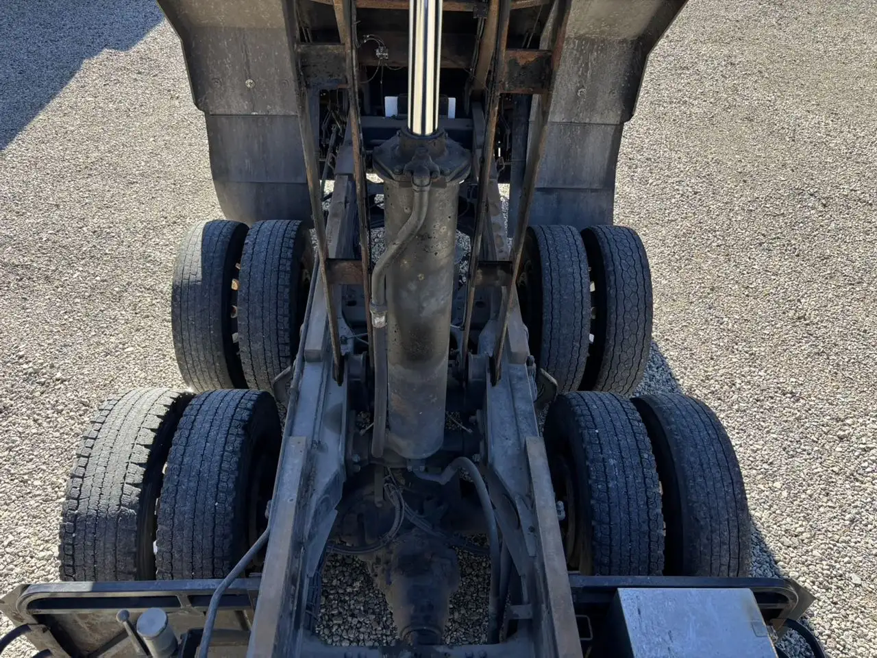 三菱 スーパーグレート 大型 ダンプ 土砂禁 天蓋付きの中古トラック画像16