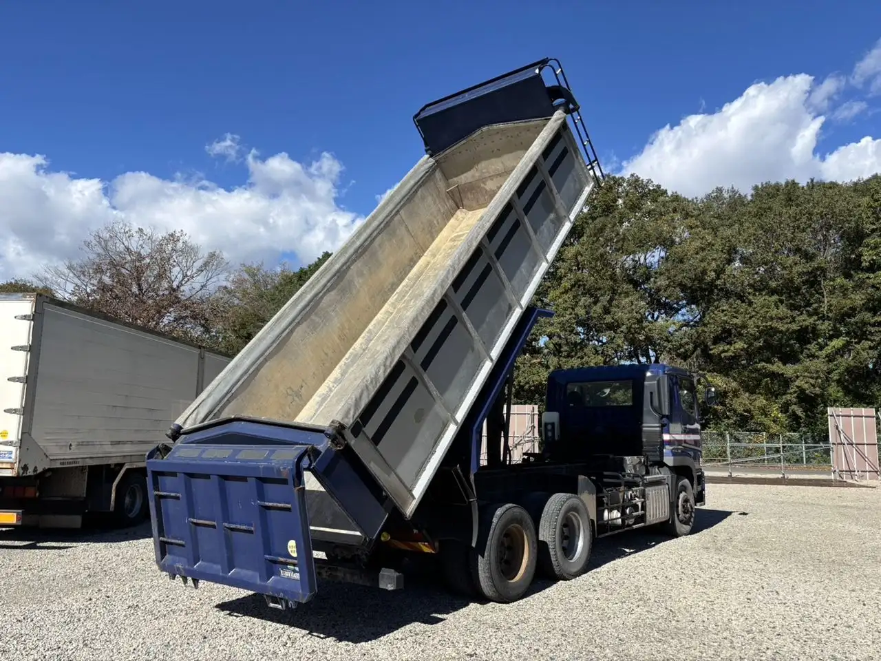 三菱 スーパーグレート 大型 ダンプ 土砂禁 天蓋付きの中古トラック画像7