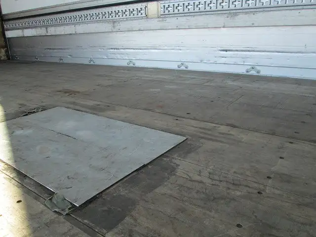 三菱 ファイター 中型/増トン ウイング ベッド TKG-FK61Fの中古トラック画像9