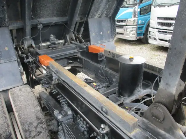 日産UD クオン 大型 ダンプ コボレーン ベッドの中古トラック画像16