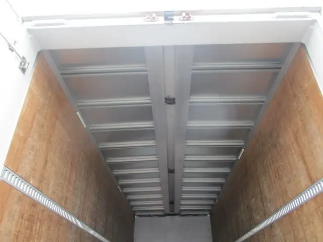 日野 レンジャー 中型/増トン ウイング 床鉄板 ベッドの中古トラック画像10