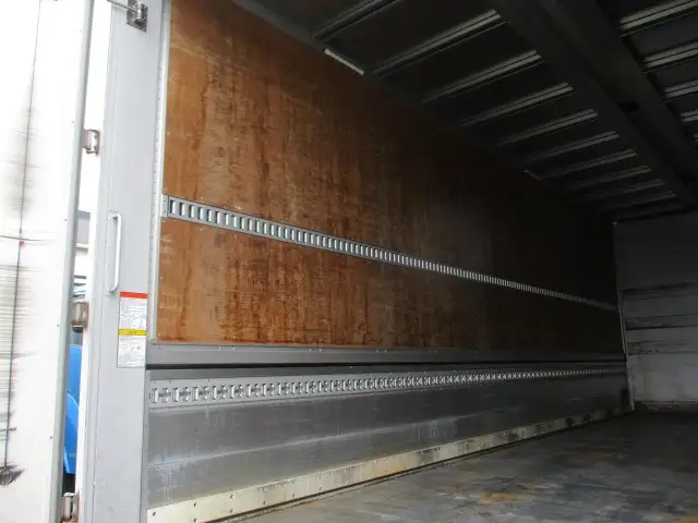 日野 レンジャー 中型/増トン ウイング 床鉄板 ベッドの中古トラック画像11