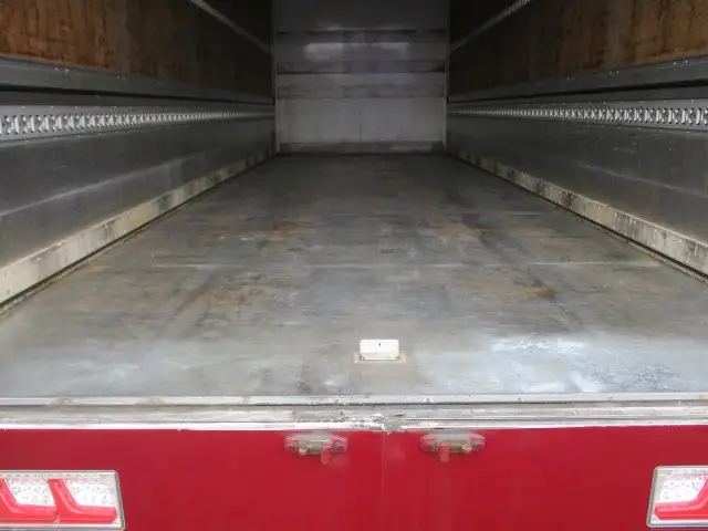 日野 レンジャー 中型/増トン ウイング 床鉄板 ベッドの中古トラック画像9