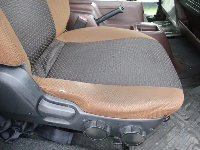 日野 レンジャー 中型/増トン ウイング 床鉄板 ベッドの中古トラック画像13