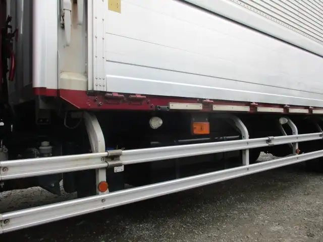 日野 レンジャー 中型/増トン ウイング 床鉄板 ベッドの中古トラック画像16