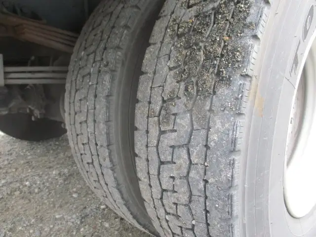 日野 レンジャー 中型/増トン ウイング 床鉄板 ベッドの中古トラック画像20