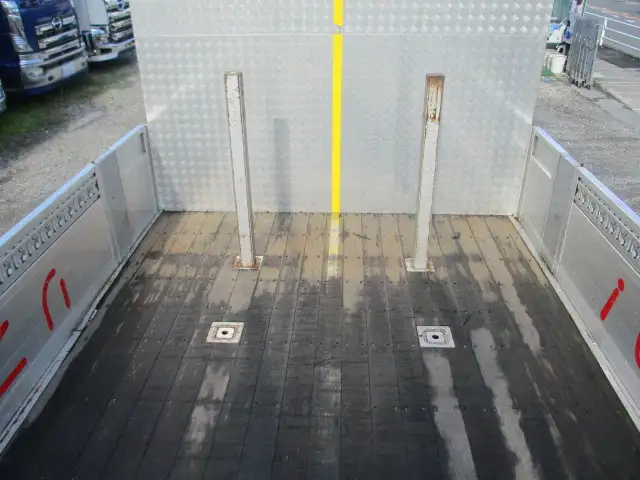 いすゞ フォワード 中型/増トン 平ボディ アルミブロック エアサスの中古トラック画像8