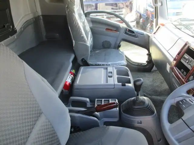 いすゞ フォワード 中型/増トン 平ボディ アルミブロック エアサスの中古トラック画像12