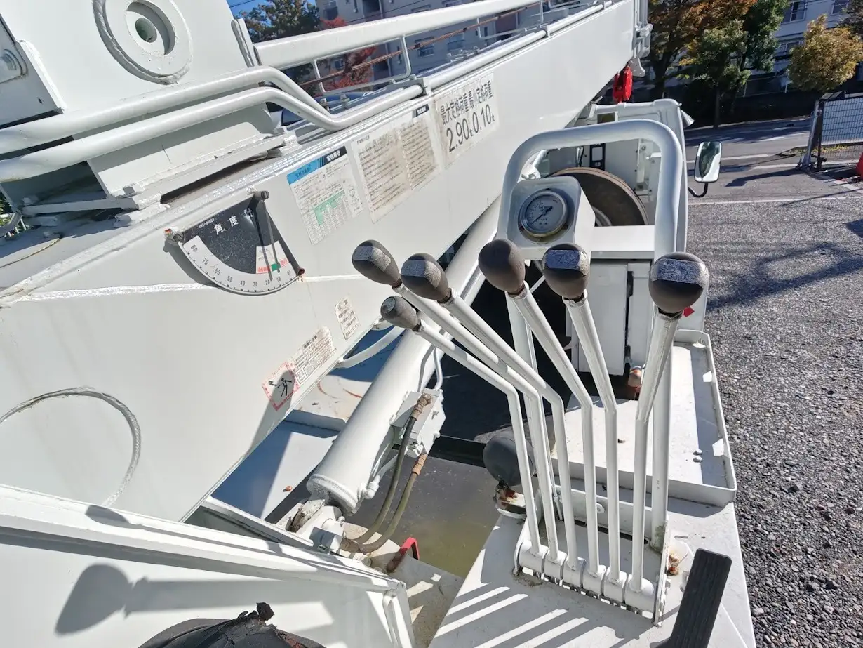 いすゞ エルフ 小型 高所・建柱車 建柱車 TKG-NKR85Nの中古トラック画像9