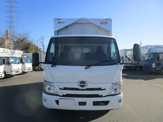 日野 デュトロ 小型 ウイング パワーゲート 2KG-XZU710Mの中古トラック画像2