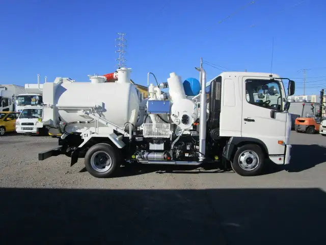 日野 レンジャー 中型/増トン タンク車 汚泥吸引車 2PG-FD2ABAの中古トラック画像3