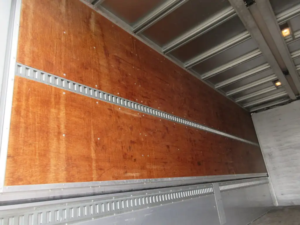 日野 レンジャー 中型/増トン ウイング エアサス ベッドの中古トラック画像9