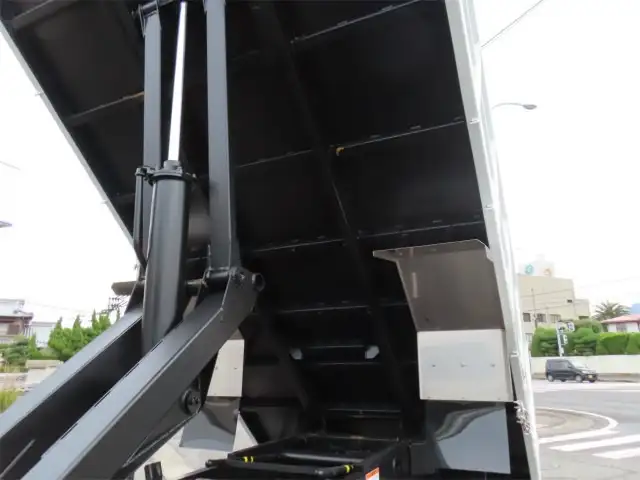 三菱 ファイター 中型/増トン ダンプ 土砂禁 2KG-FK72Fの中古トラック画像15