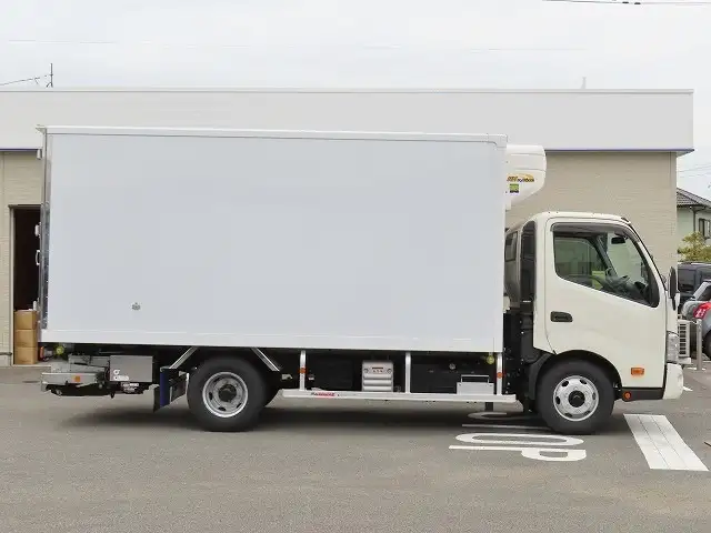 日野 デュトロ 小型 冷凍冷蔵 低温 パワーゲートの中古トラック画像3