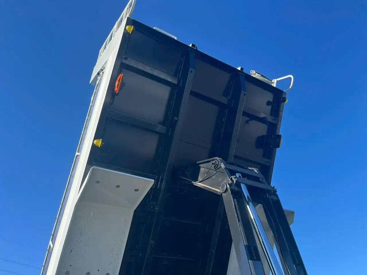 三菱 スーパーグレート 大型 ダンプ ハイルーフ コボレーンの中古トラック画像14