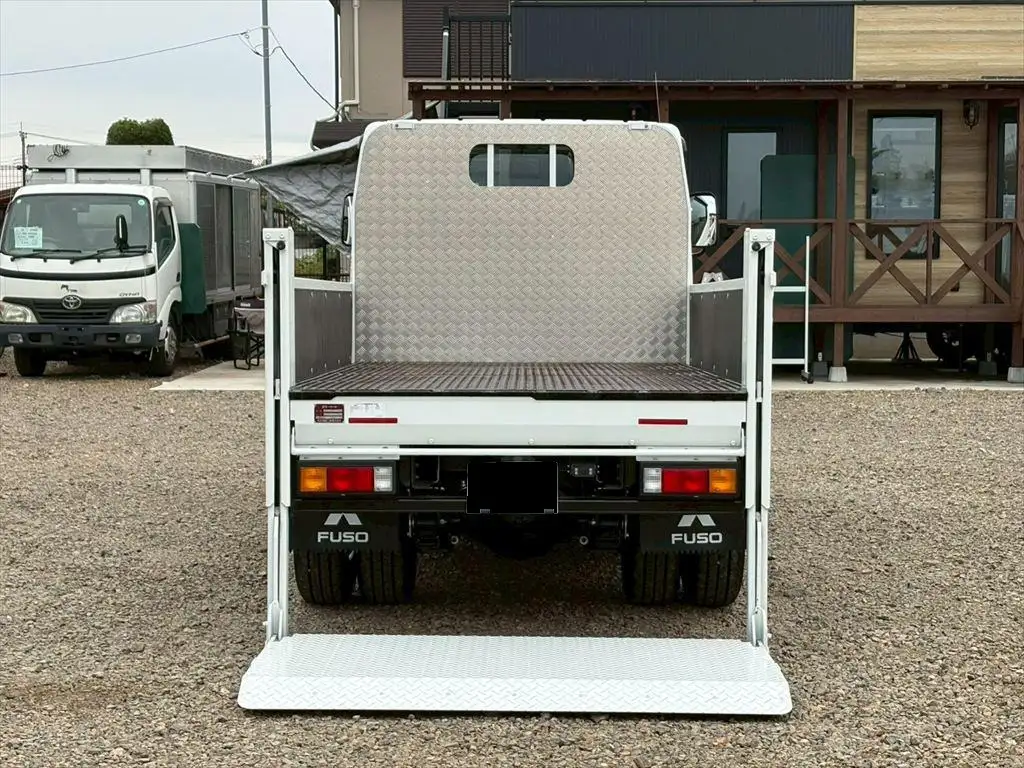 三菱 キャンター 小型 平ボディ パワーゲート 床鉄板の中古トラック画像6