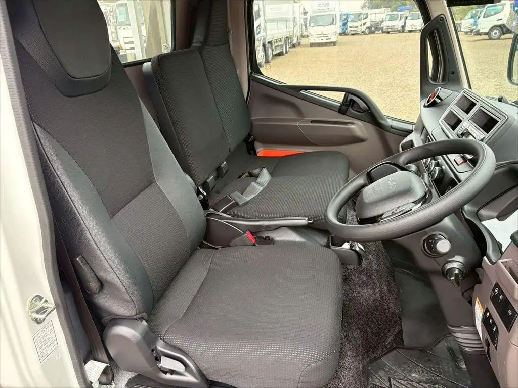 三菱 キャンター 小型 平ボディ パワーゲート 床鉄板の中古トラック画像13