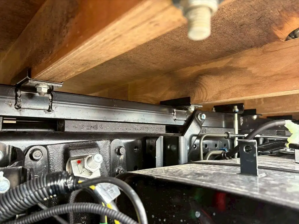 三菱 キャンター 小型 平ボディ パワーゲート 床鉄板の中古トラック画像18