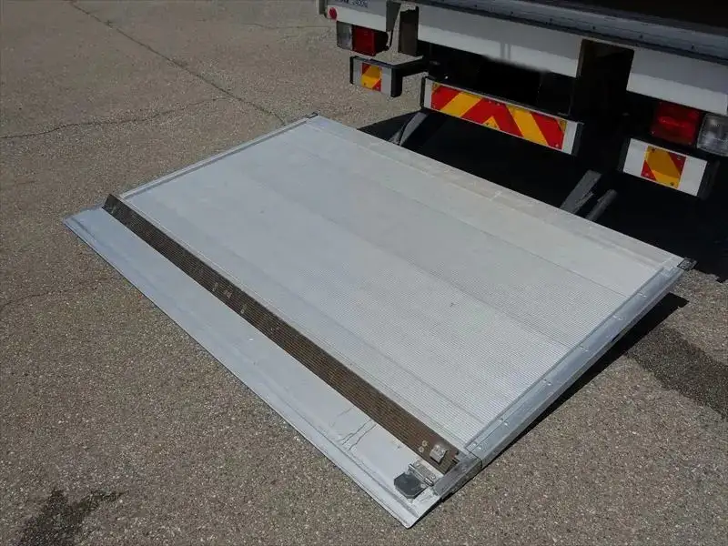 いすゞ フォワード 中型/増トン ウイング パワーゲート エアサスの中古トラック画像8