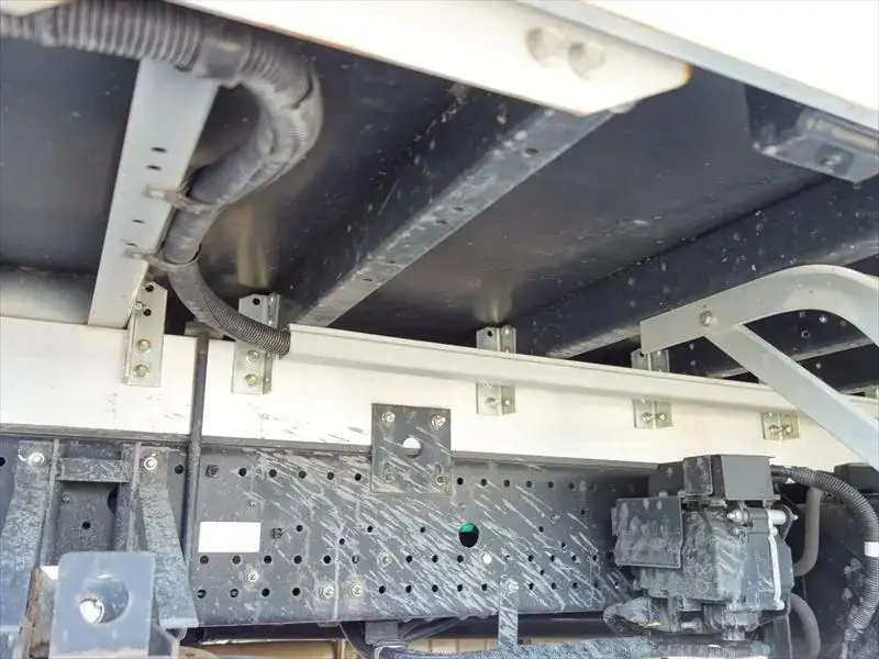 いすゞ フォワード 中型/増トン ウイング パワーゲート エアサスの中古トラック画像像17