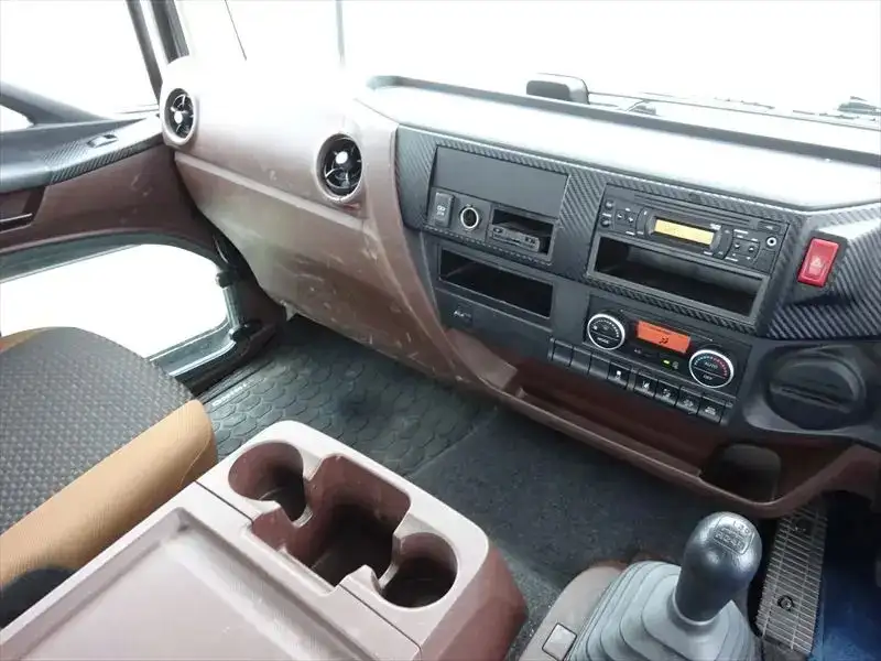 日野 レンジャー 中型/増トン 平ボディ ベッド 2KG-FD2ABAの中古トラック画像13